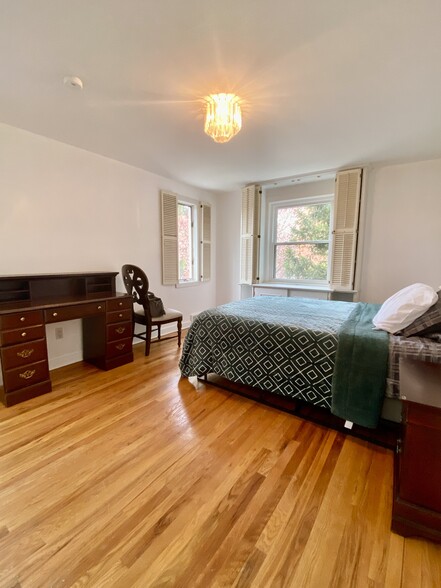 Building Photo - 5512 Forbes Ave