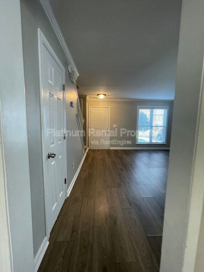 Building Photo - 3575 Kennesaw Station Dr