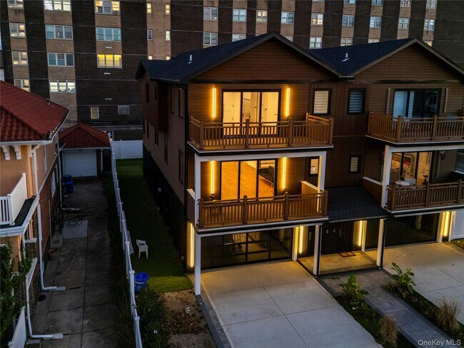 Building Photo - 622 W Penn St