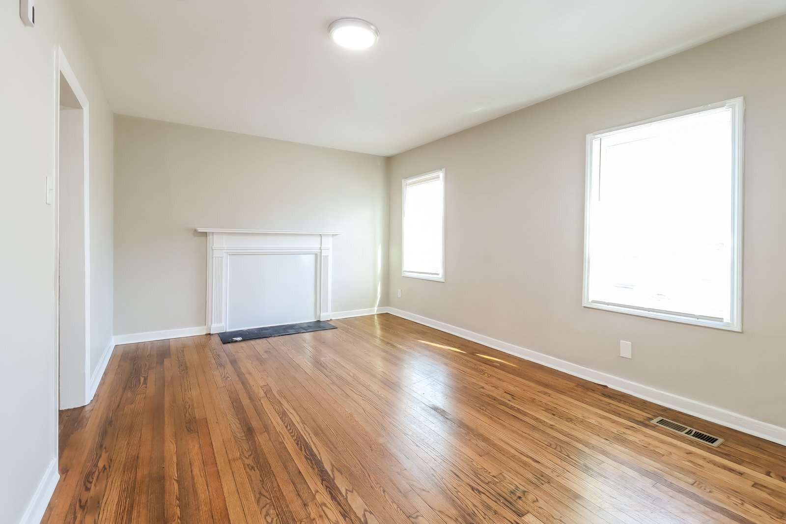 Building Photo - 5512 Ave P