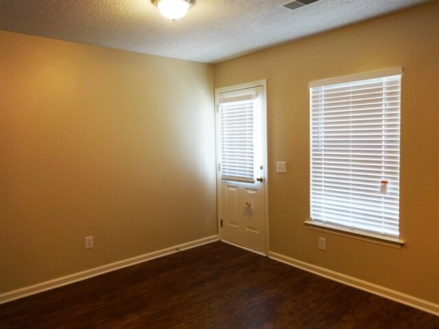 Building Photo - 104 Kilpatrick Court