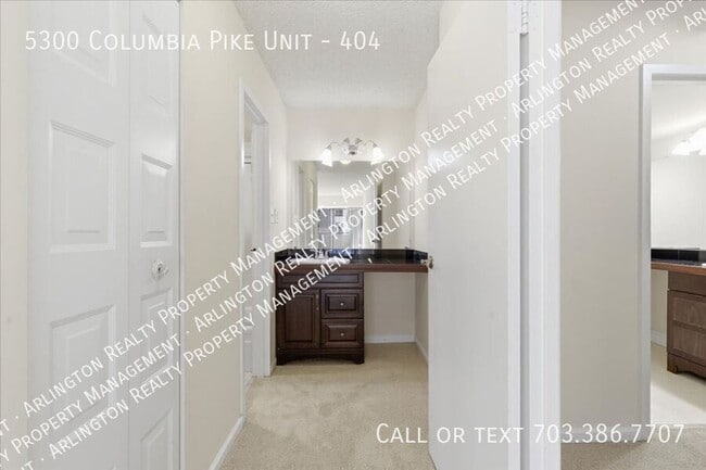 Building Photo - 5300 Columbia Pike