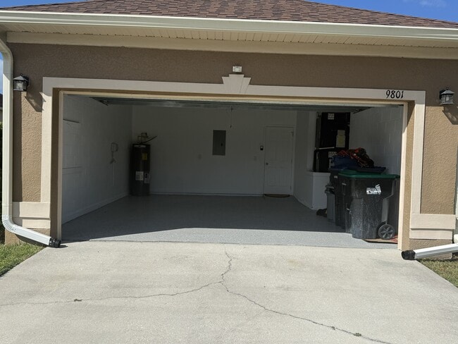 Building Photo - 9801 Kona Isle Ct