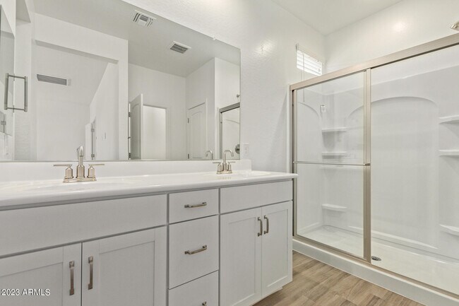 Building Photo - 17065 W Alice Ave