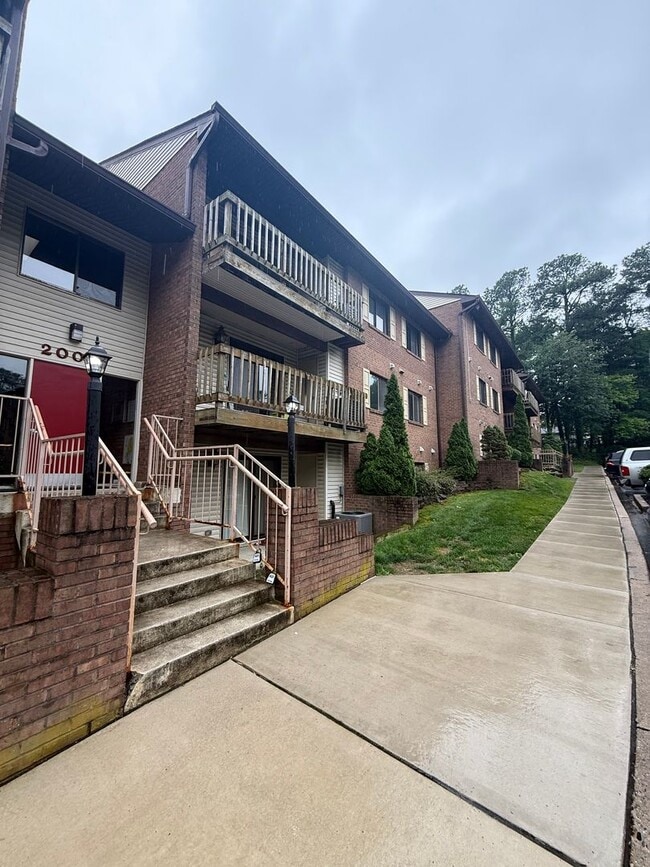 Primary Photo - Renovated Condo in Quiet Community on 1st ...