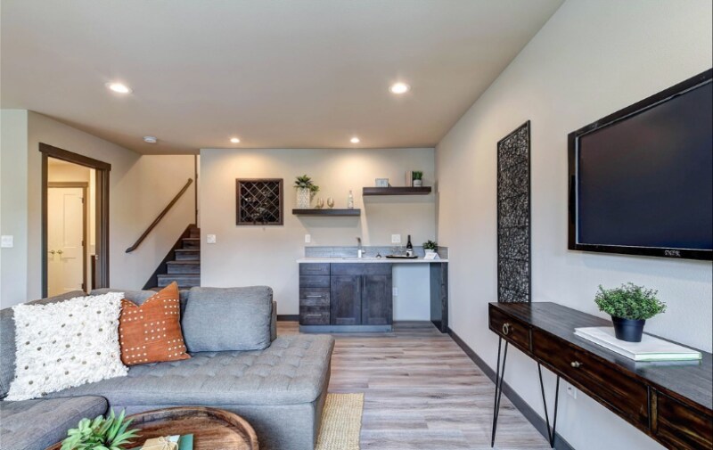 Building Photo - 14920 Manor Way