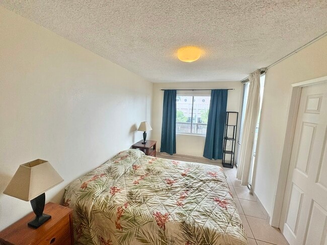 Building Photo - 1684 Ala Moana Blvd