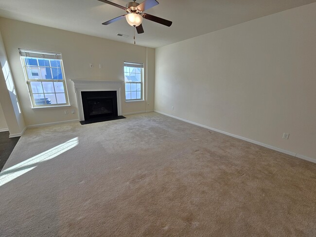 Building Photo - 136 Middleby Way