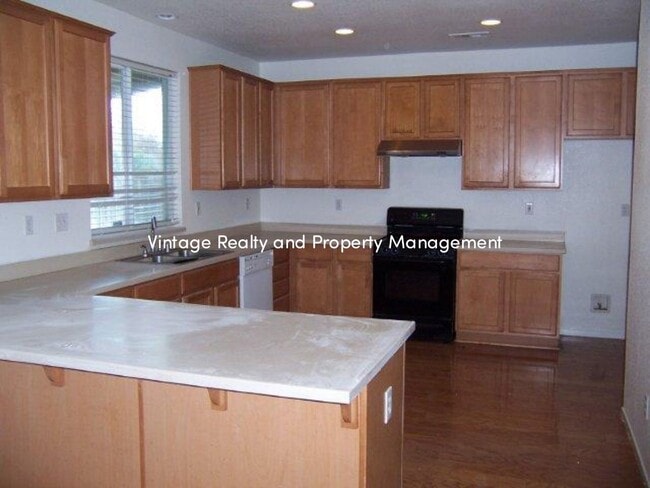 Building Photo - Updated 4 Bedroom Two Story Home That Is B...