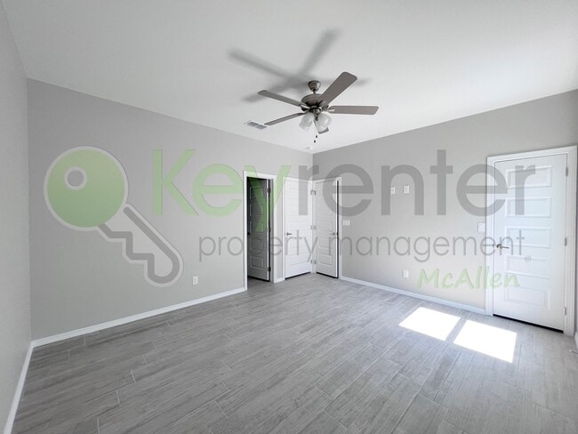 Building Photo - 1812 Redbud Ln