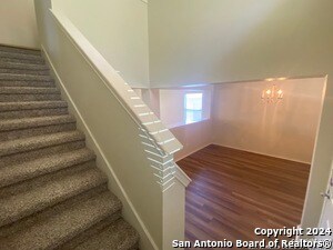 Building Photo - 125 Rattlesnake Way