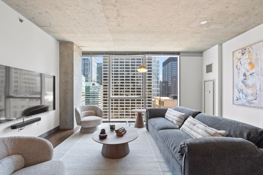 Primary Photo - 236 W Lake St