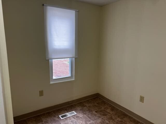 Building Photo - 4 Adams Cir