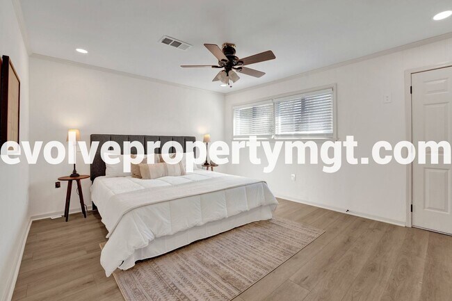 Building Photo - 1260 Cherrydale Cove
