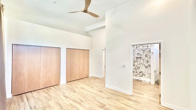 Building Photo - Beautifully Remodeled Top to Bottom Single...