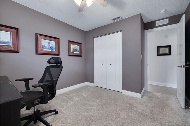 Building Photo - 1627 Dale Cir S