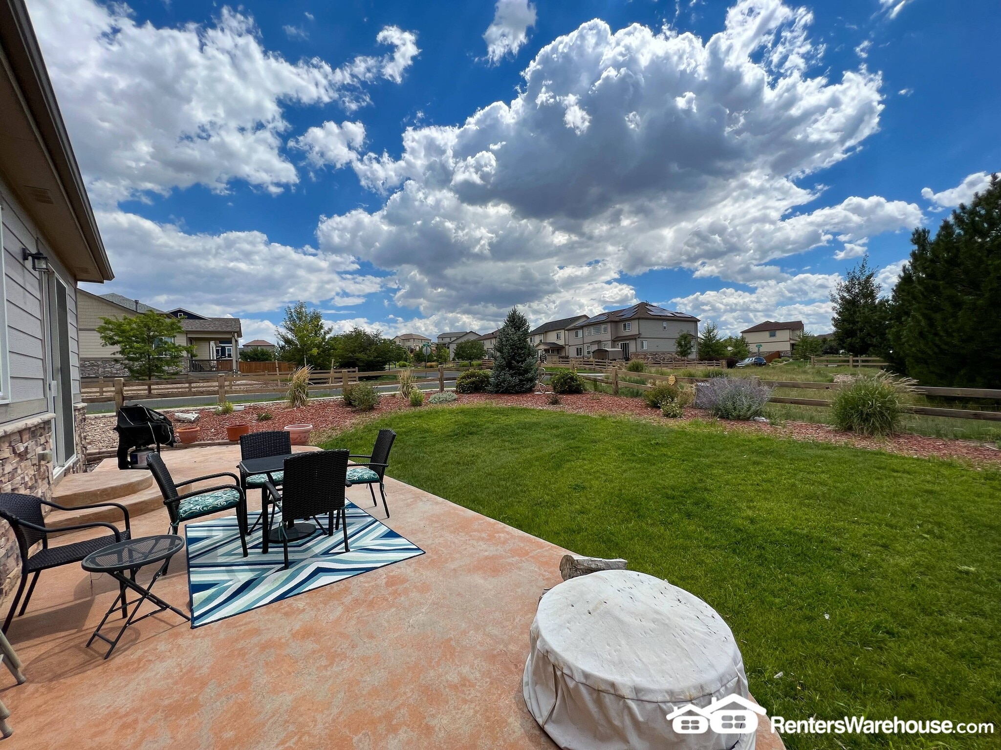 Building Photo - 25104 E Pinewood Pl
