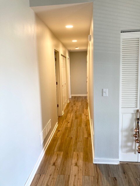 Building Photo - 20963 Honest Ln