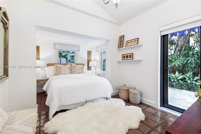 Building Photo - 56 S Hibiscus Dr