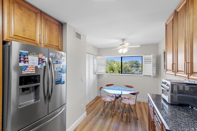 Building Photo - 15355 Lakes of Delray Blvd