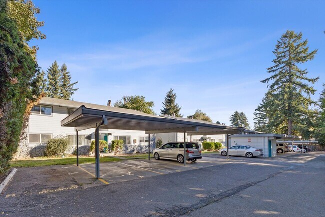 Building Photo - Green Tree Apartments