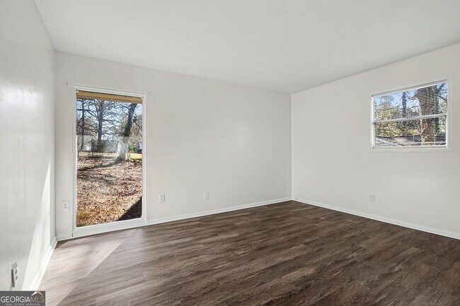 Building Photo - 2505 Shiloh Dr