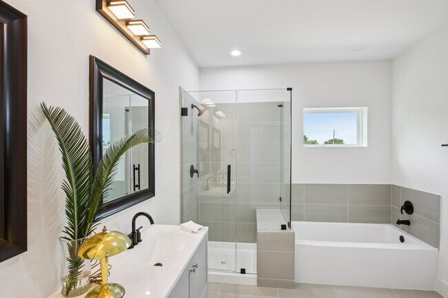 Building Photo - 6739 Liverpool St