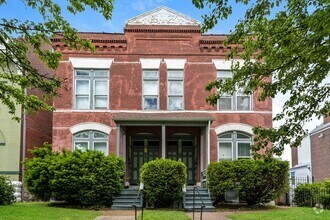 Building Photo - Henrietta Pl