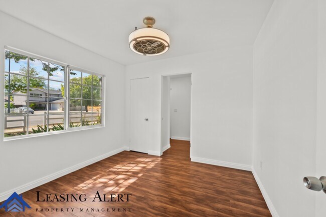 Building Photo - 7800 Lindley Ave