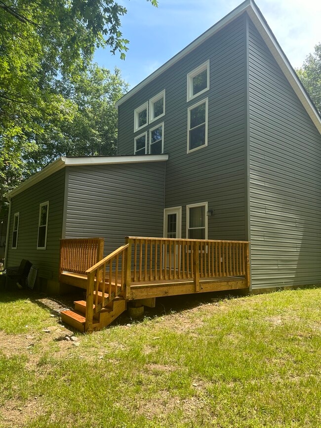 Building Photo - 5 Masters Trail