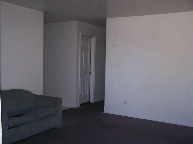 Building Photo - 1123 W 425 S