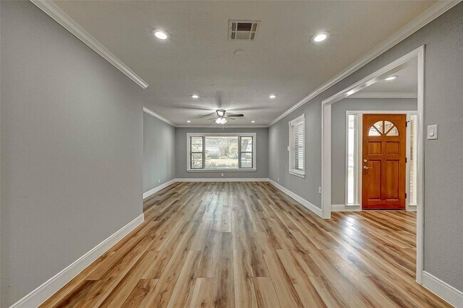 Building Photo - 4038 Cheena Dr