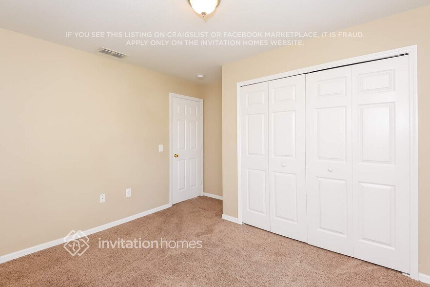 Building Photo - 3201 Thoroughbred Loop N