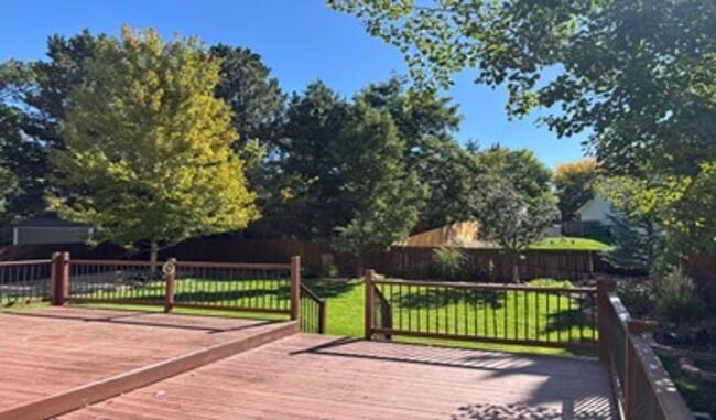 Building Photo - Large Clean Home in Aurora