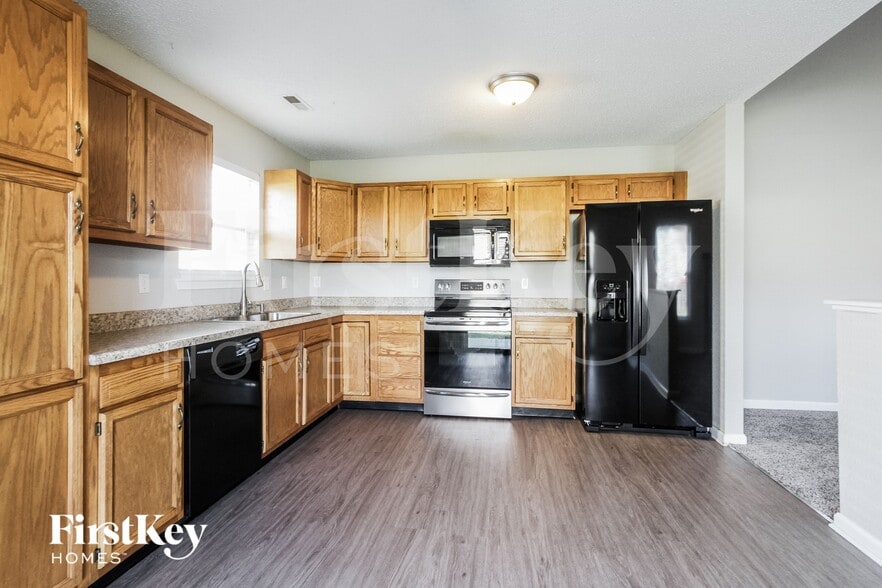 Building Photo - 7604 Wood Stream Dr