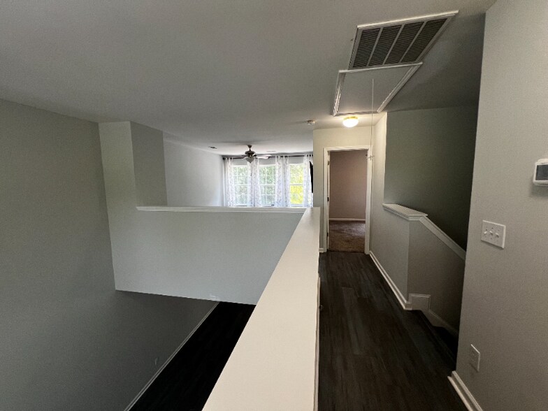 Building Photo - 136 Madrid Dr