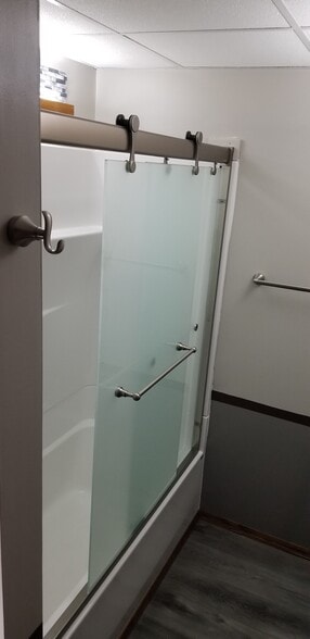 Bath - 815 Railroad Ave