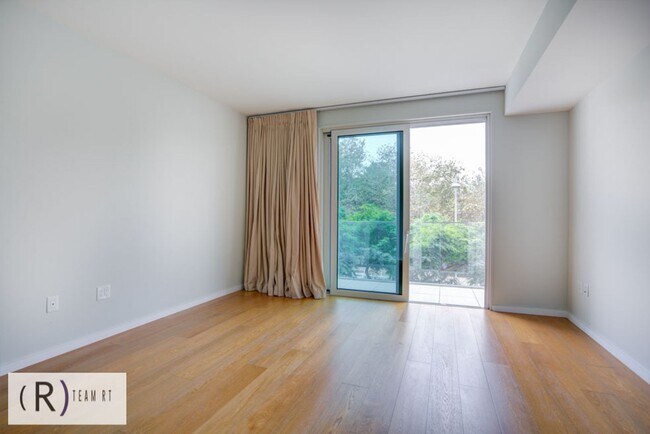 Building Photo - Oceanview Luxurious Chic Condo for High Quality Lifestyle