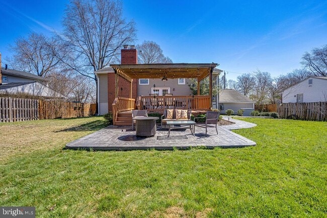 Building Photo - 8404 Wagon Wheel Rd