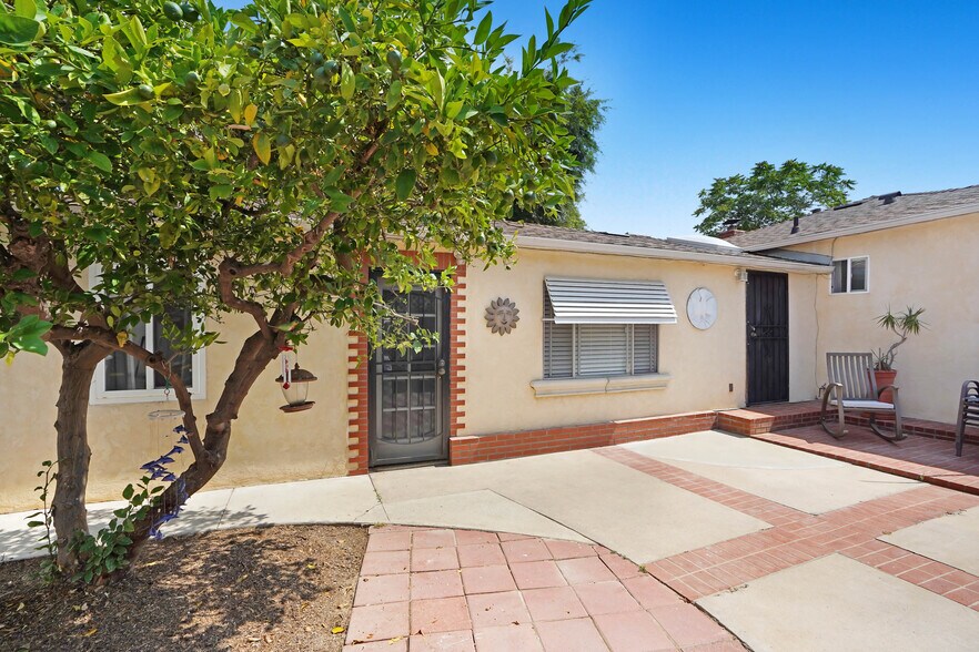 Private patio - 1426 15th St