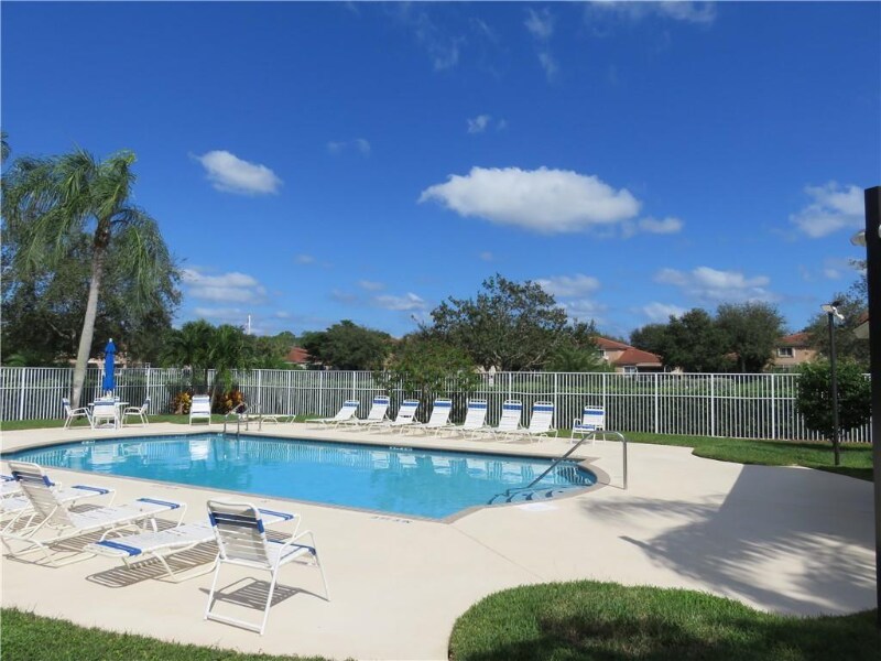 Building Photo - 9764 Kamena Cir