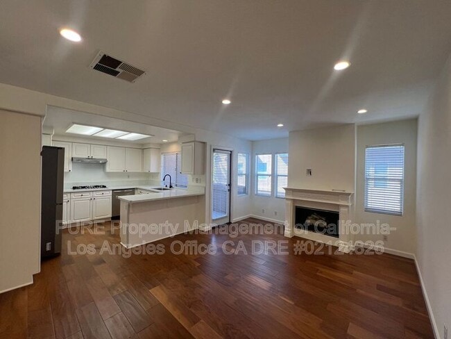 Building Photo - 2801 Sepulveda Blvd