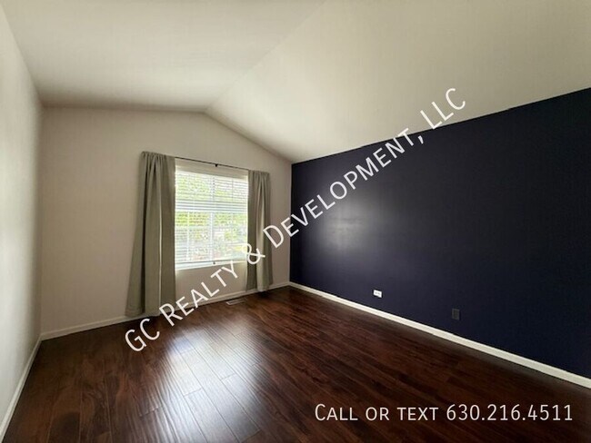 Building Photo - 308 Windsor-Unit A