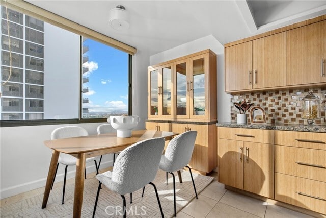 Building Photo - 343 Pioneer Dr