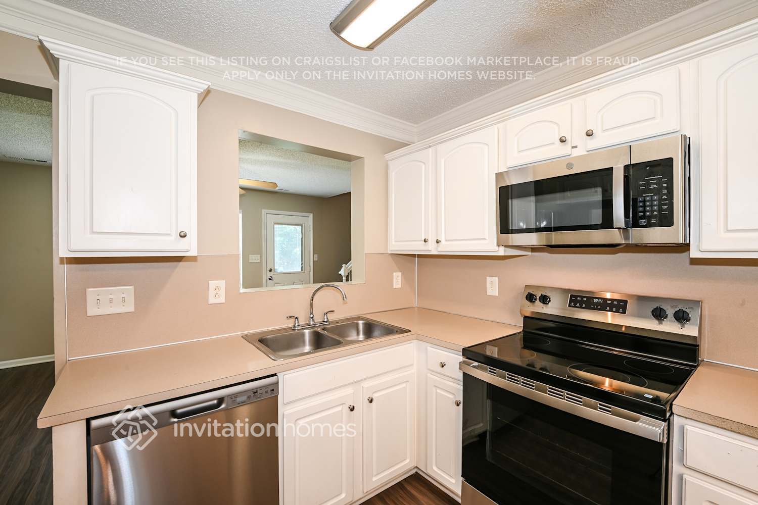 Building Photo - 441 Amir Cir