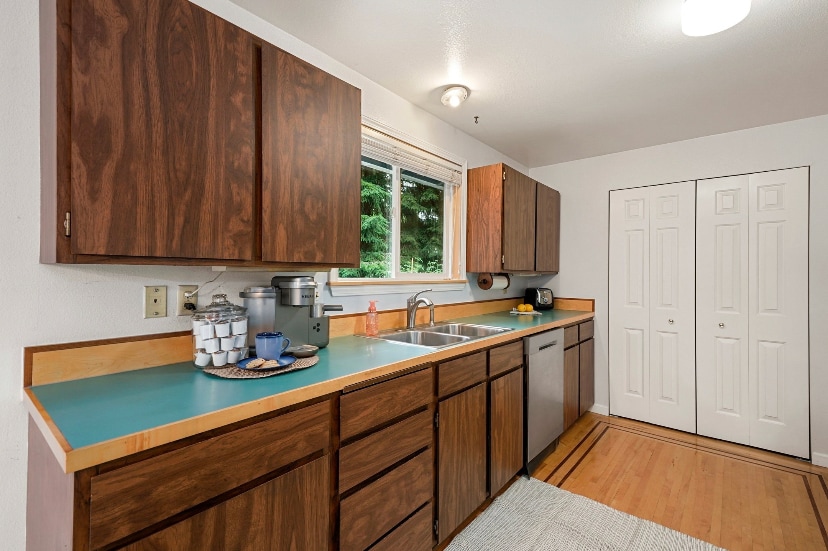 Building Photo - 11624 NE 74th St