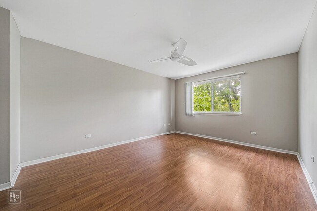 Building Photo - 1738 Windward Ave