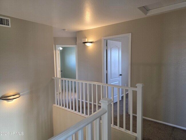 Building Photo - 1605 E Melanie St