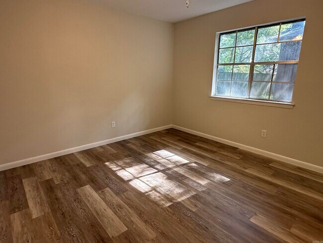 Building Photo - 9615 Comstock Rd