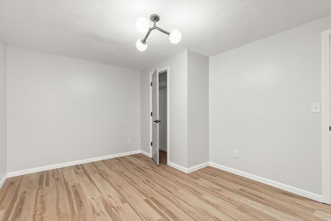 Building Photo - 7789 New Hope E